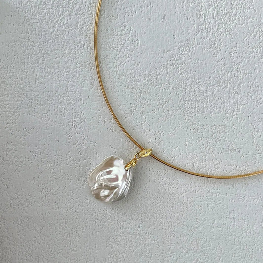 Wholesale Custom Name Necklace Trendy Natural 18mm Baroque White Freshwater Pearl Necklace for Women Gift Letter Jewelry Making