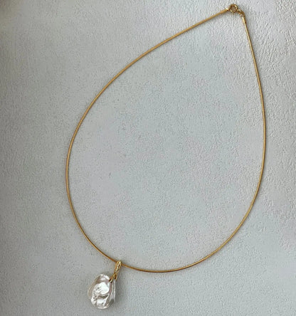 Wholesale Custom Name Necklace Trendy Natural 18mm Baroque White Freshwater Pearl Necklace for Women Gift Letter Jewelry Making